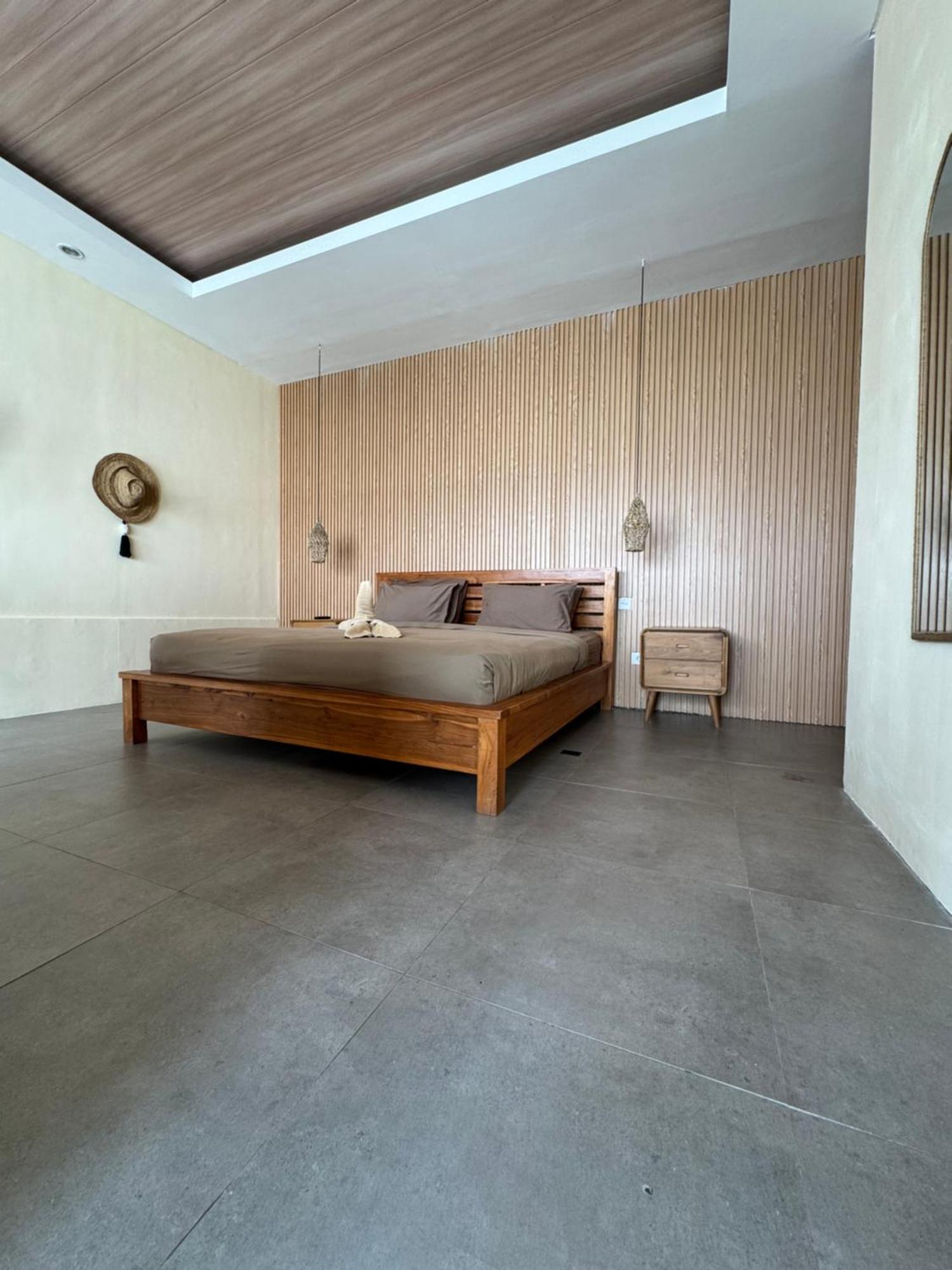 Kiki Village Bathtub Canggu  Exterior photo